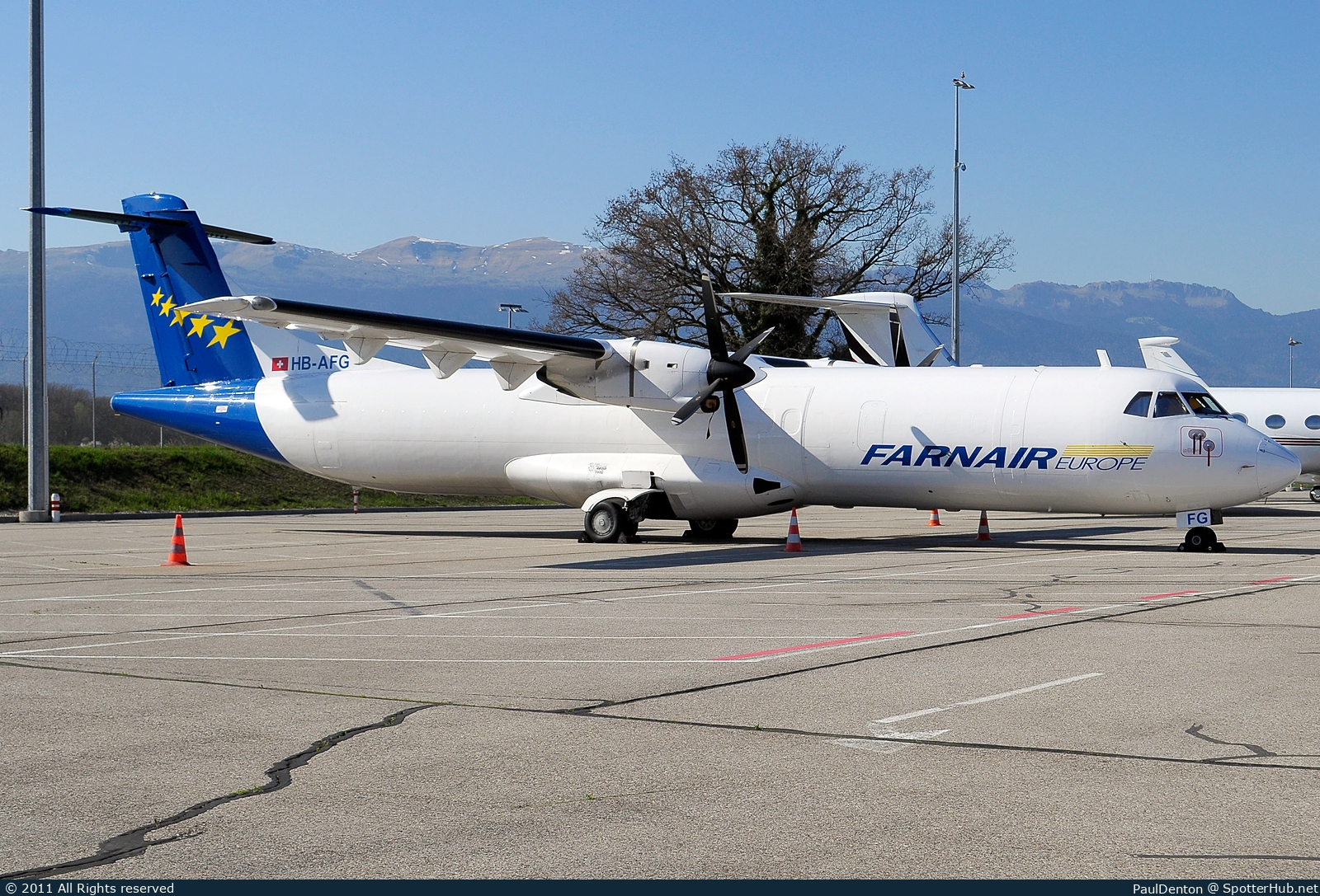 Photo of HB-AFG - ATR 72-201(F) operated by Farnair Switzerland