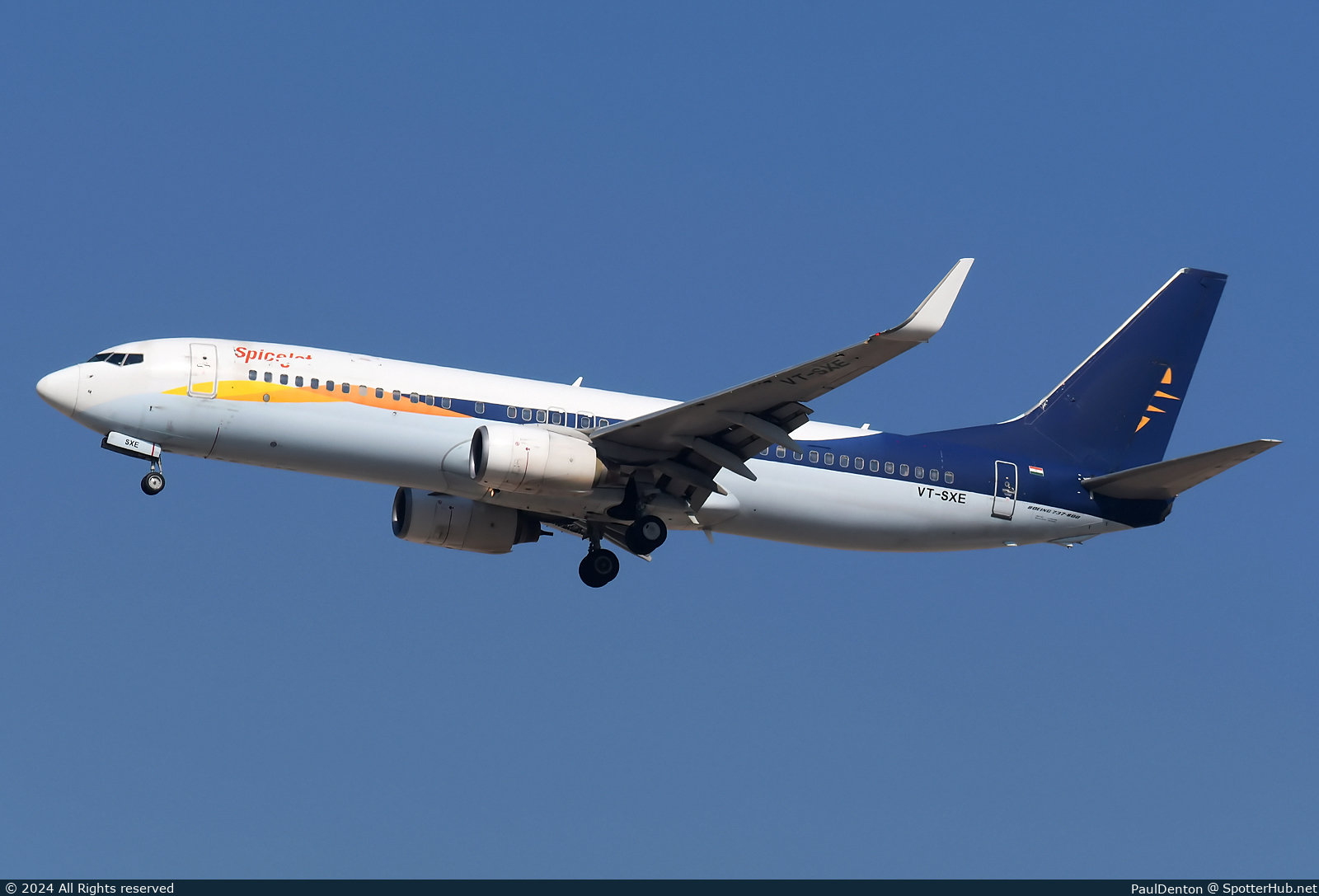 Photo of VT-SXE - Boeing 737-85R operated by SpiceJet