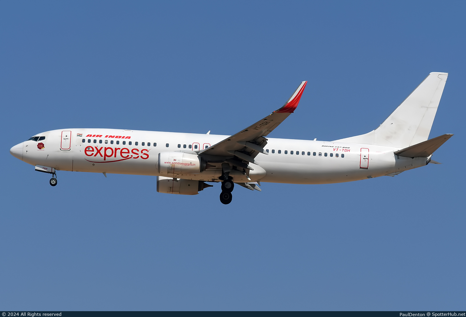 Photo of VT-TGH - Boeing 737-8AL operated by Air India Express