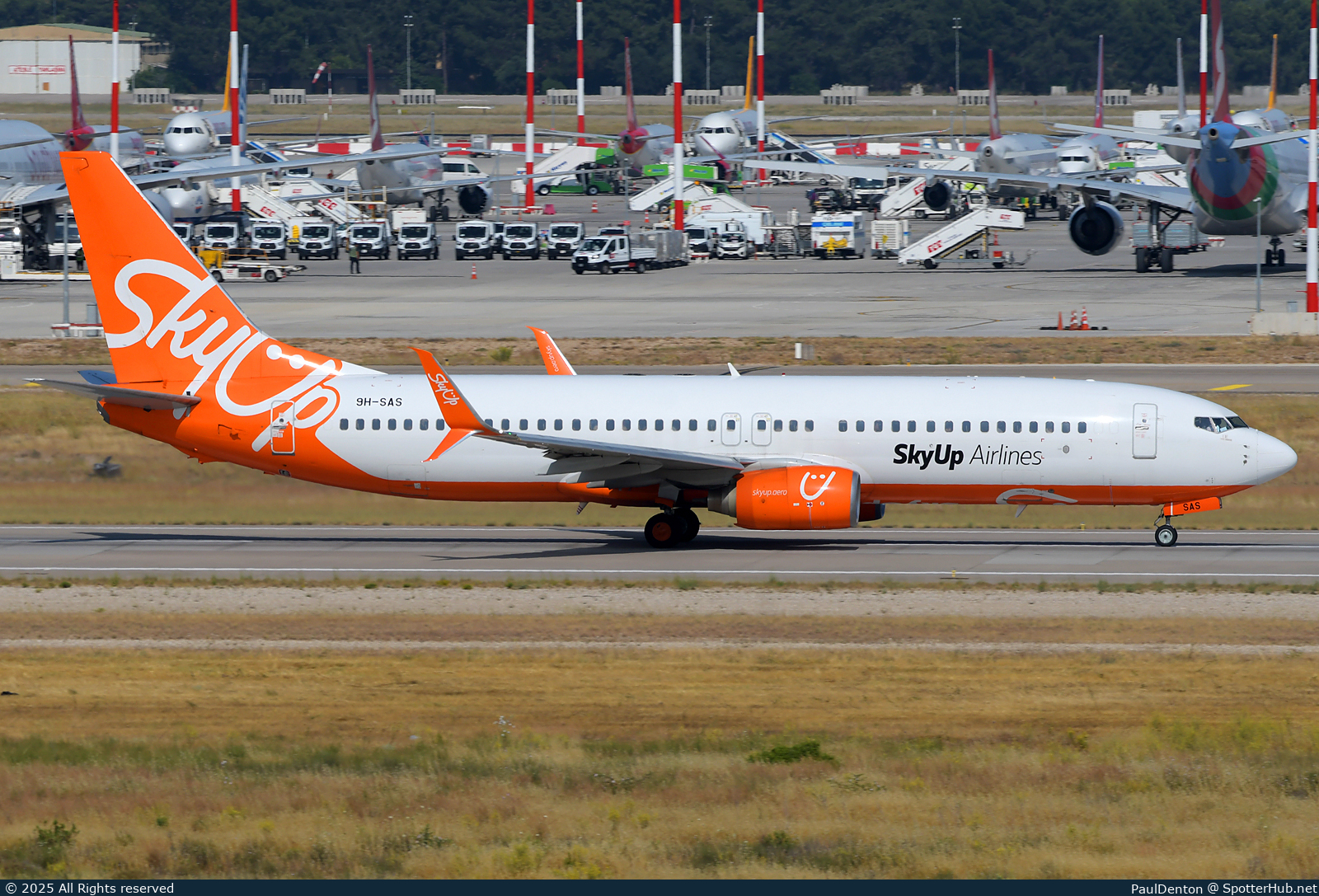 Photo of 9H-SAS - Boeing 737-8BK operated by SkyUp Europe