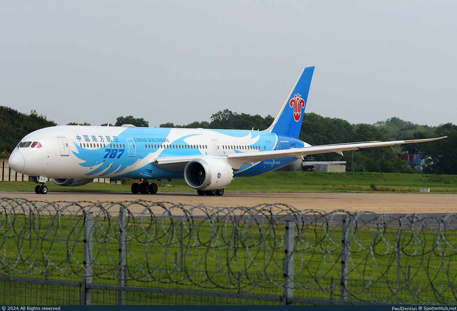 Photo of B-20EL - Boeing 787-9 Dreamliner operated by China Southern Airlines