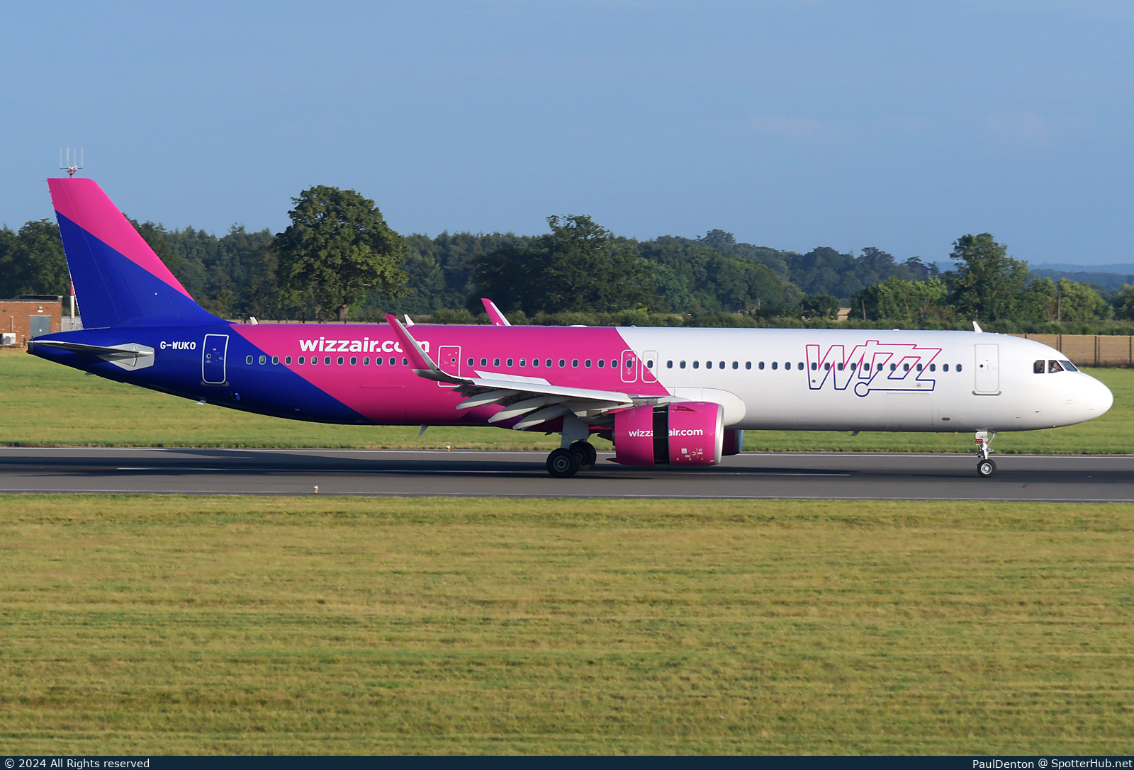 Photo of G-WUKO - Airbus A321-271NX operated by Wizz Air UK