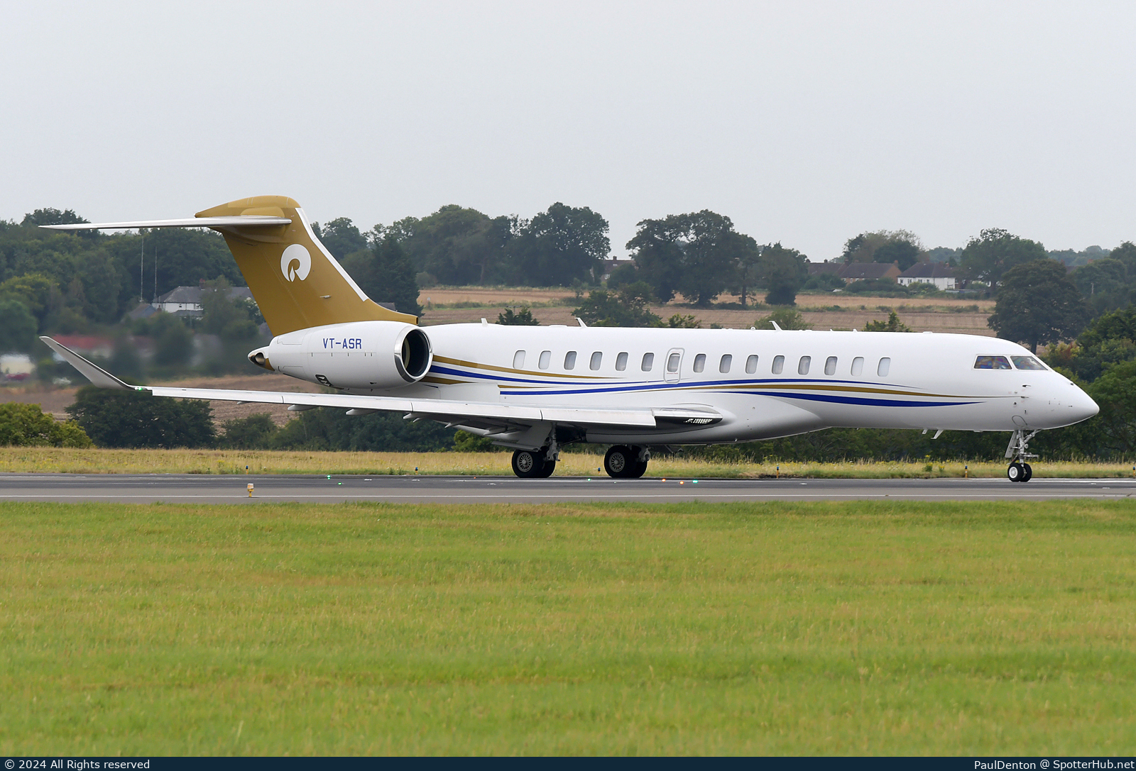 Photo of VT-ASR - Bombardier Global 7500 operated by Reliance Industries