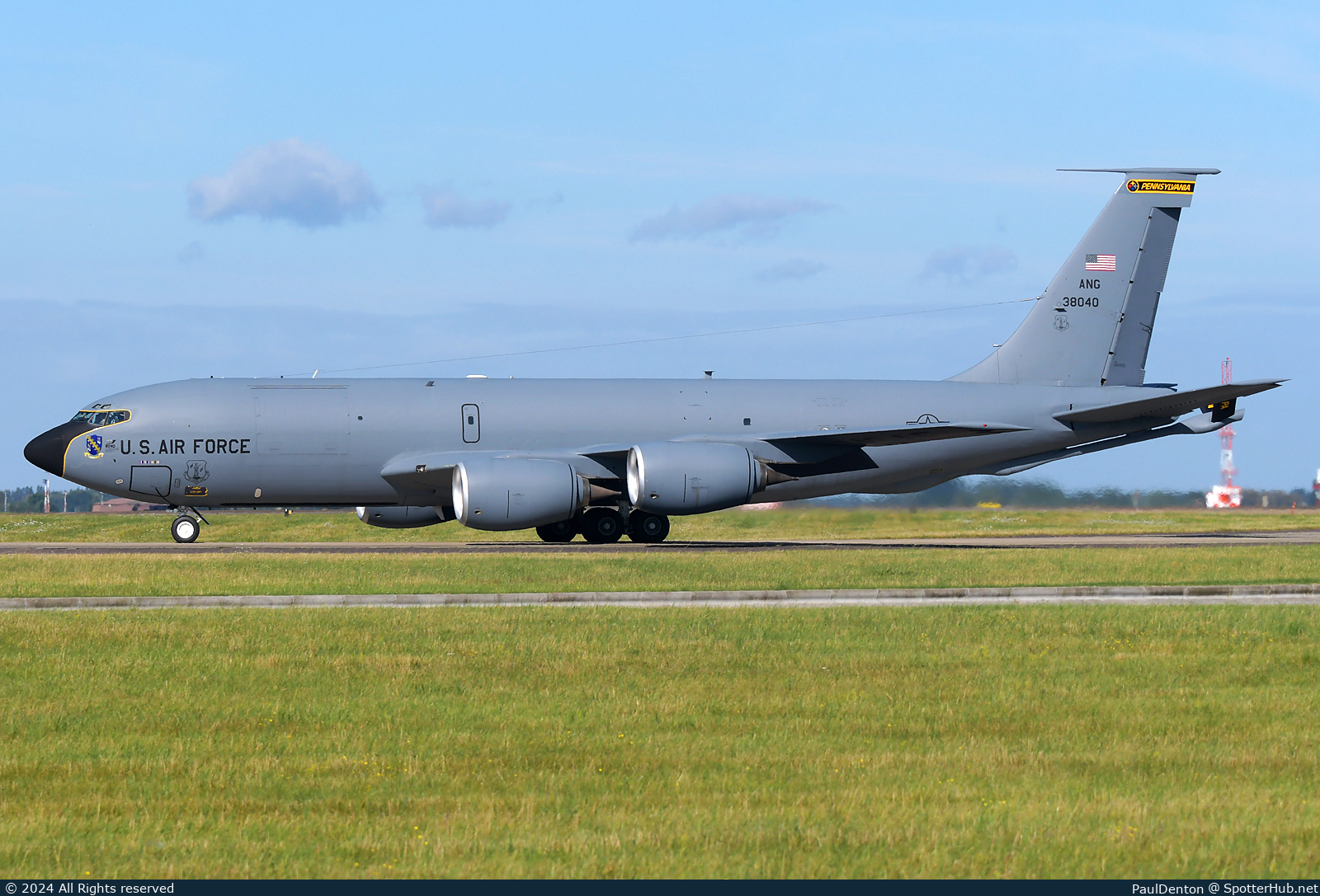 Photo of 63-8040 - Boeing KC-135R Stratotanker operated by US Air Force