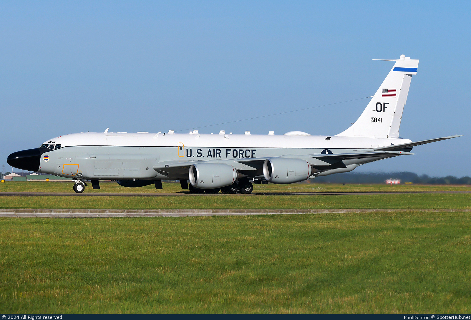 Photo of 64-14841 - Boeing RC-135V Rivet Joint