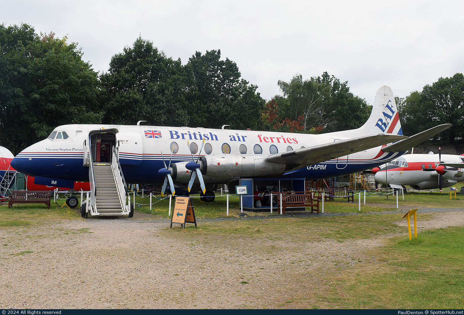 Photo of G-APIM - Vickers Viscount 806 operated by British Air Ferries