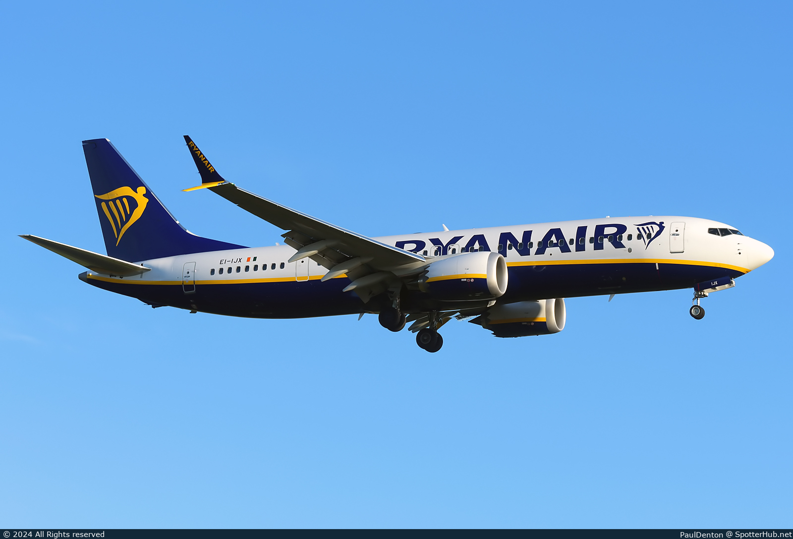 Photo of EI-IJX - Boeing 737 MAX 8-200 operated by Ryanair