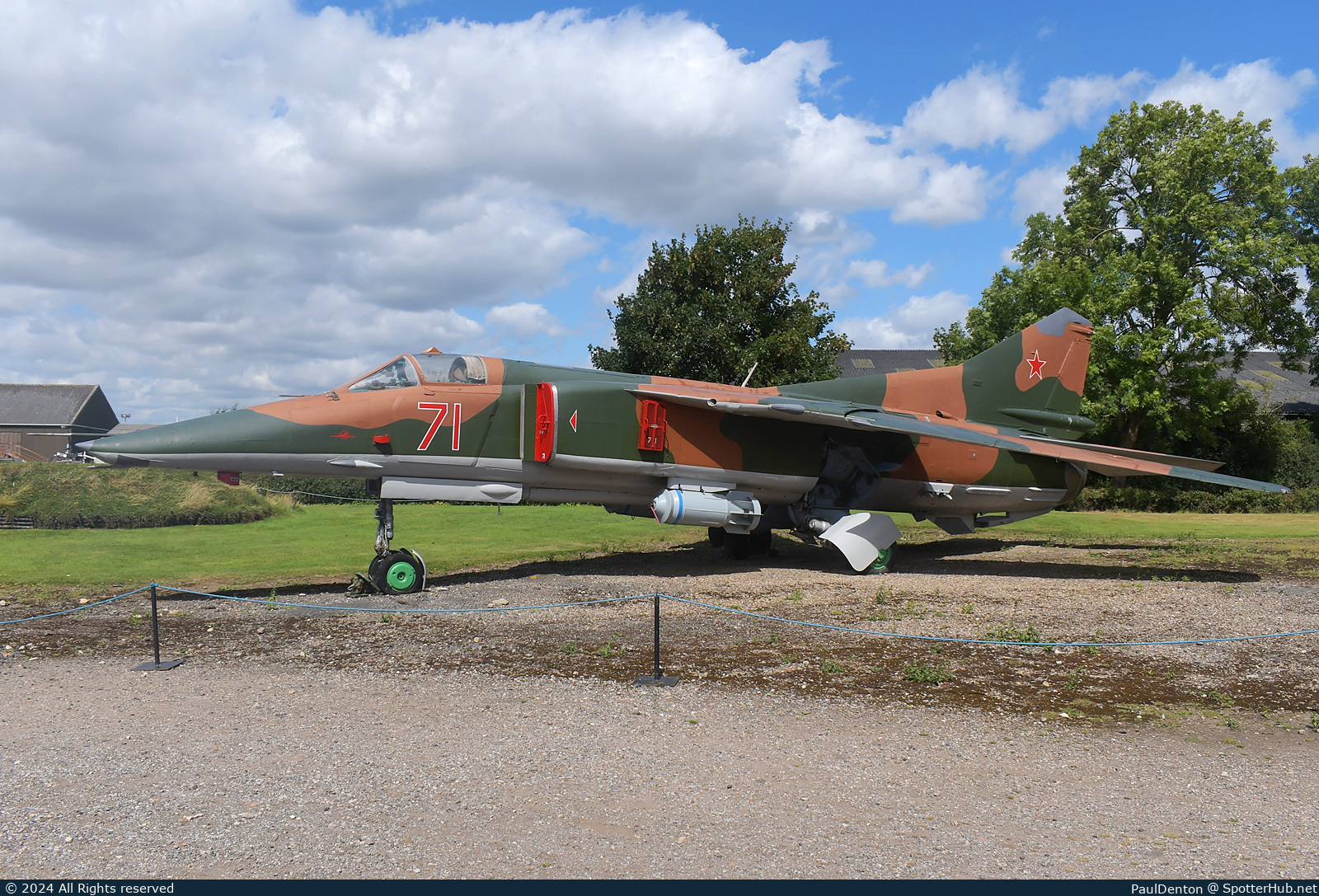 Photo of 71 - Mikoyan-Gurevich MiG-27K Flogger-D operated by Soviet Air Forces