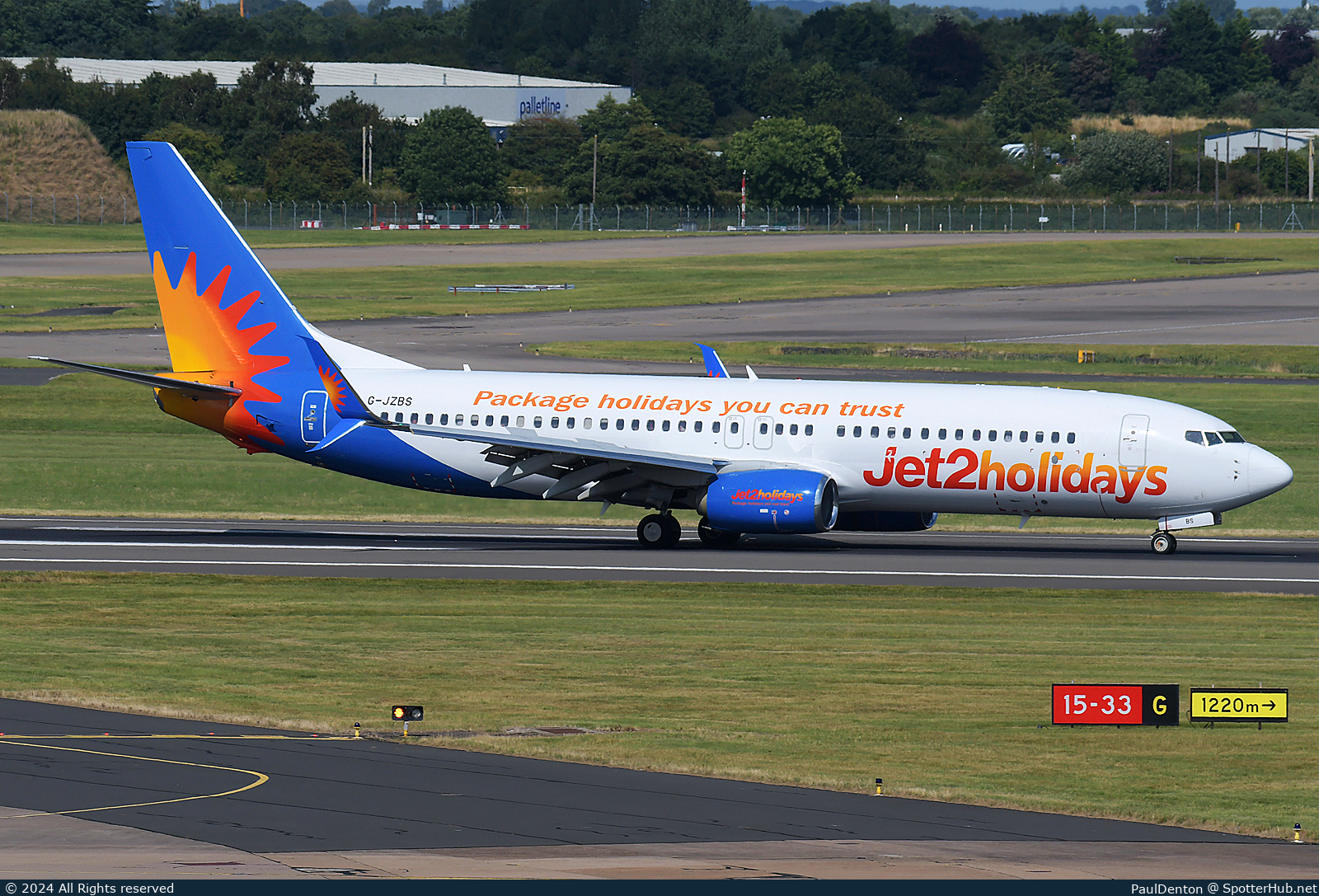 Photo of G-JZBS - Boeing 737-8MG operated by Jet2