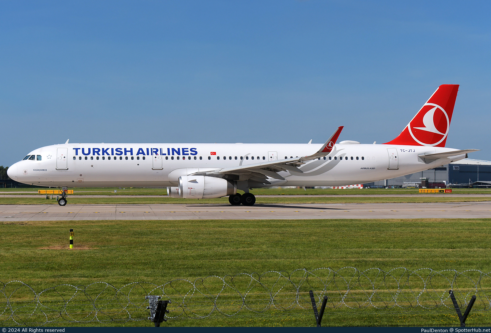 Photo of TC-JTJ - Airbus A321-231 operated by Turkish Airlines