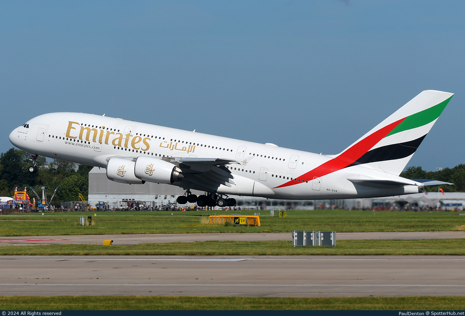 Photo of A6-EOX - Airbus A380-861 operated by Emirates