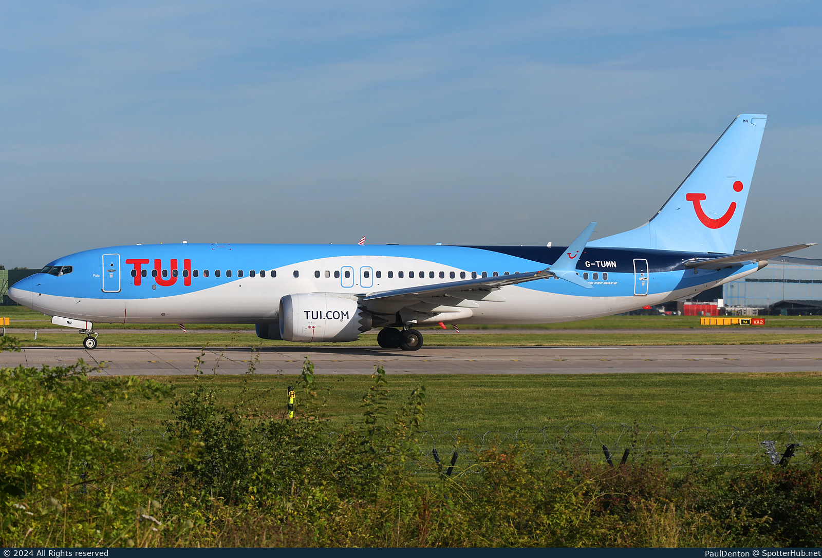 Photo of G-TUMN - Boeing 737 MAX 8 operated by TUI Airways