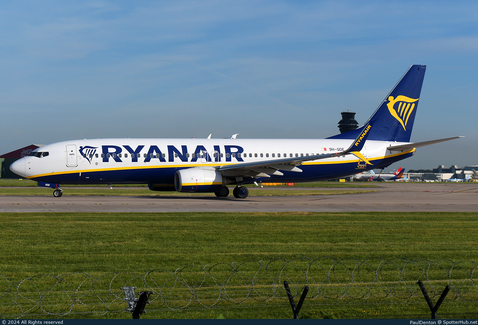 Photo of 9H-QDE - Boeing 737-8AS operated by Ryanair (opb Malta Air)