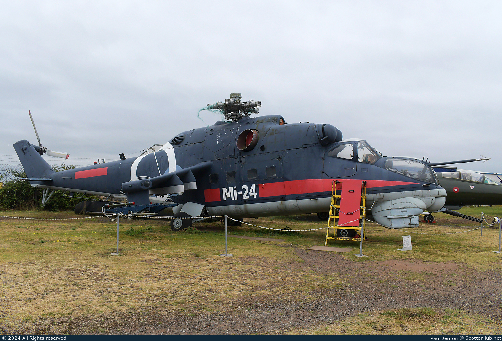 Photo of 06 - Mil Mi-24D Hind-D operated by Soviet Air Forces
