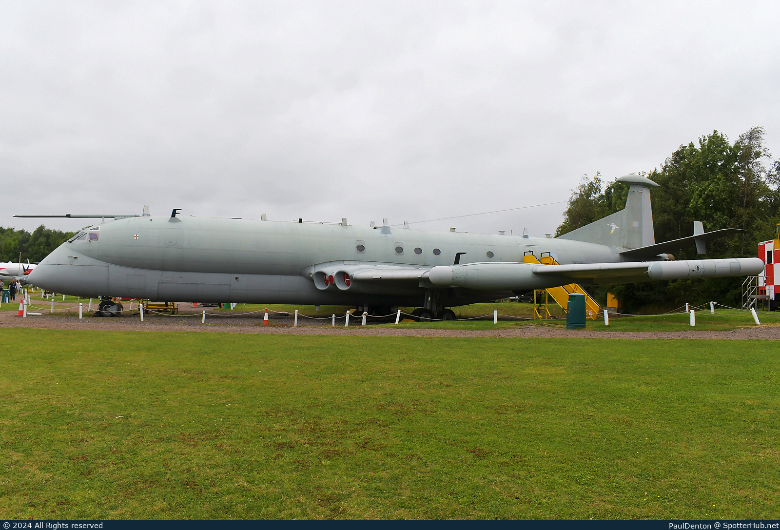 Photo of XW664 - Hawker Siddeley Nimrod R.1 operated by Royal Air Force