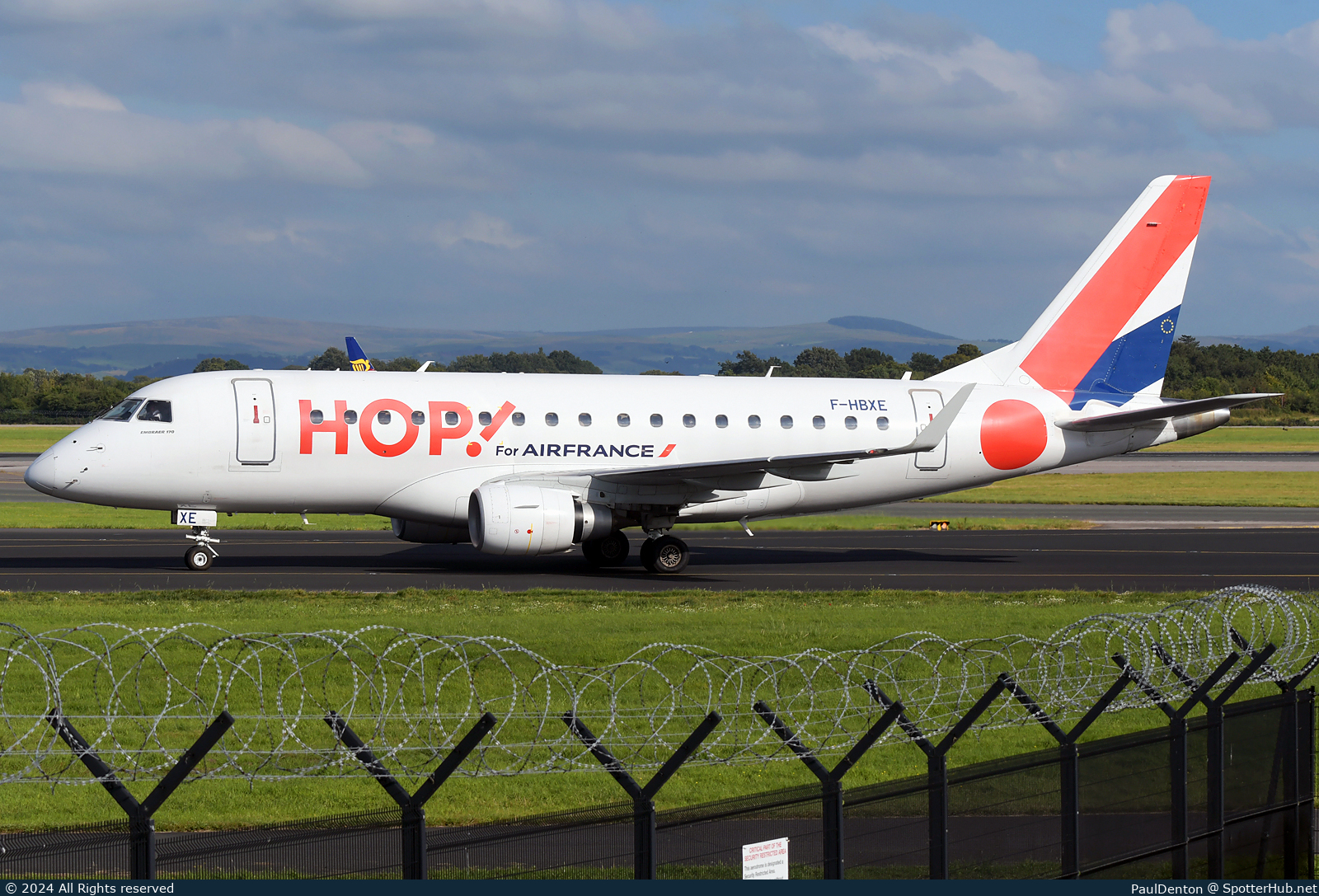 Photo of F-HBXE - Embraer ERJ-170STD operated by Air France HOP