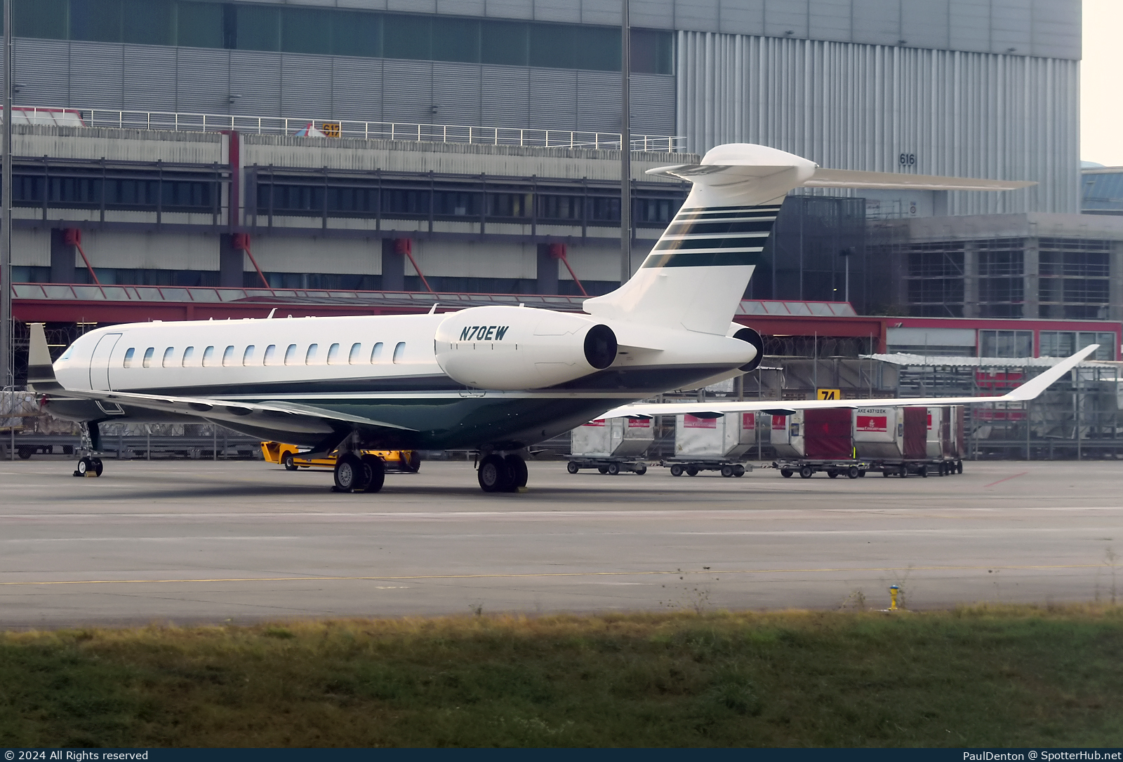 Photo of N70EW - Bombardier Global 7500 operated by Jet Aviation Flight Services