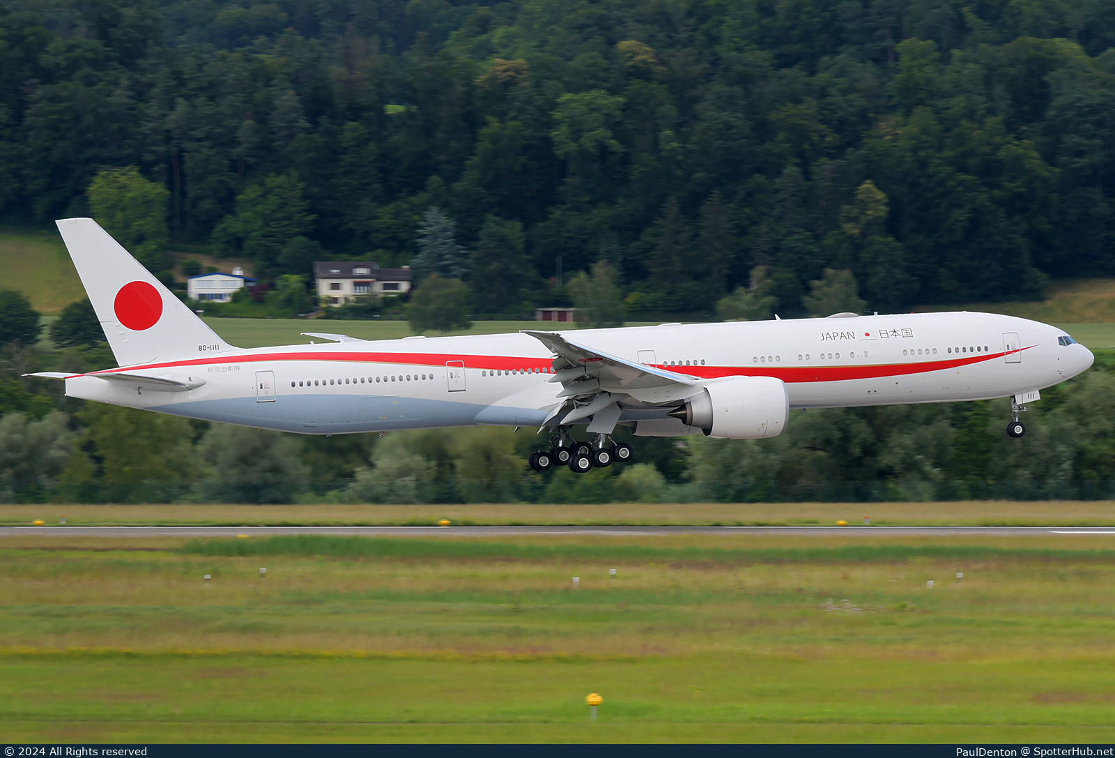 Photo of 80-1111 - Boeing 777-3SB(ER) operated by Japan Air Self-Defense Force