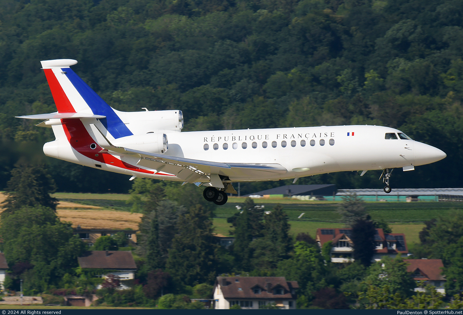 Photo of F-RAFA - Dassault Falcon 7X operated by Government of France