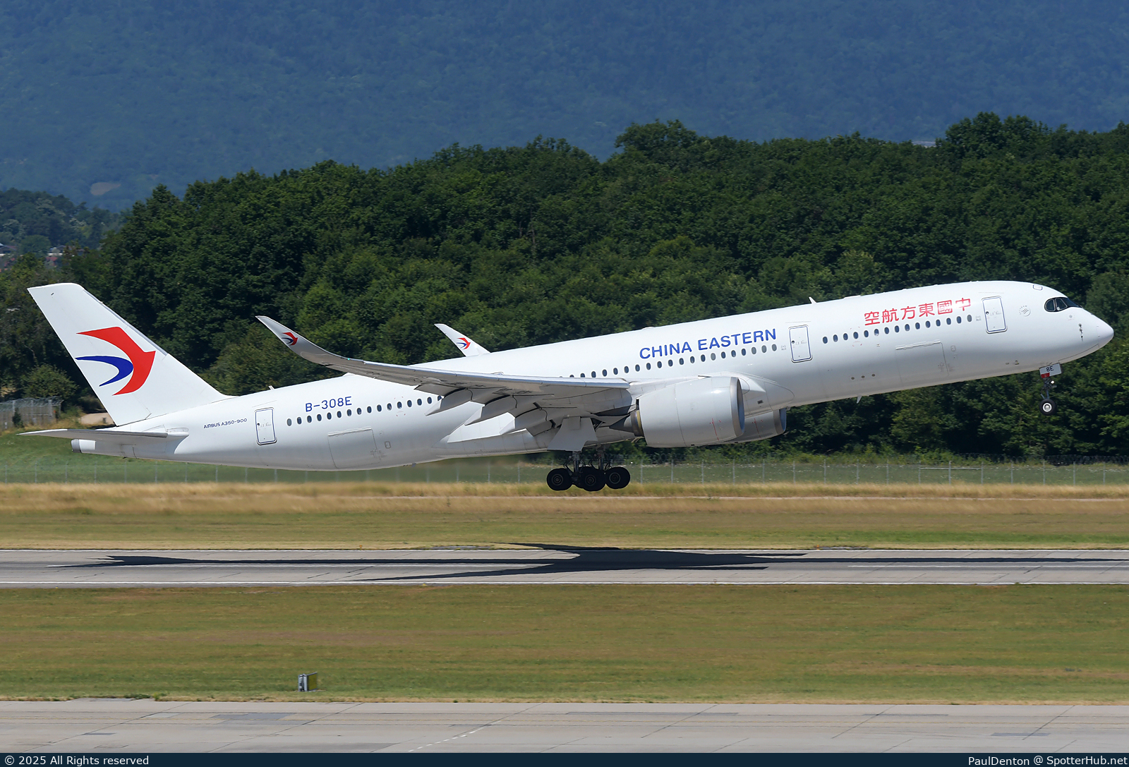 Photo of B-308E - Airbus A350-941 operated by China Eastern Airlines