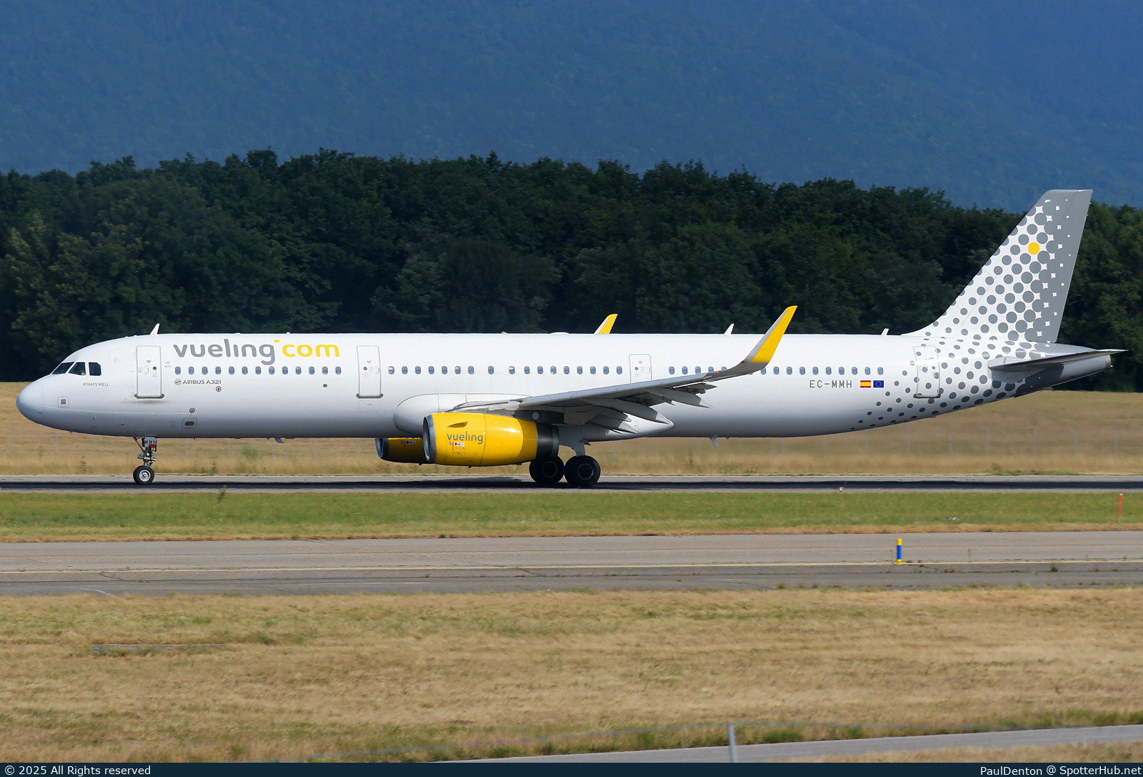 Photo of EC-MMH - Airbus A321-231 operated by Vueling