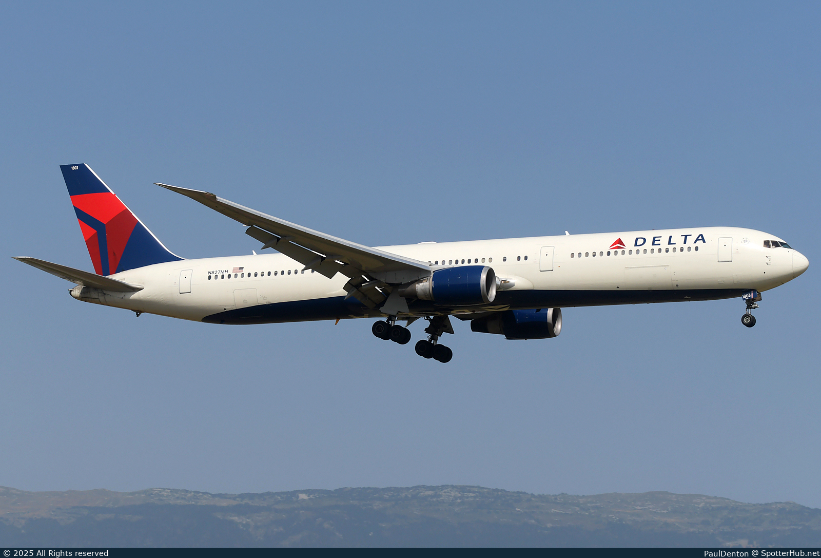 Photo of N827MH - Boeing 767-432(ER) operated by Delta Air Lines