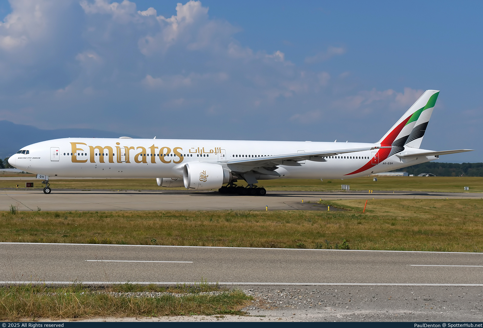 Photo of A6-EQH - Boeing 777-31H(ER) operated by Emirates
