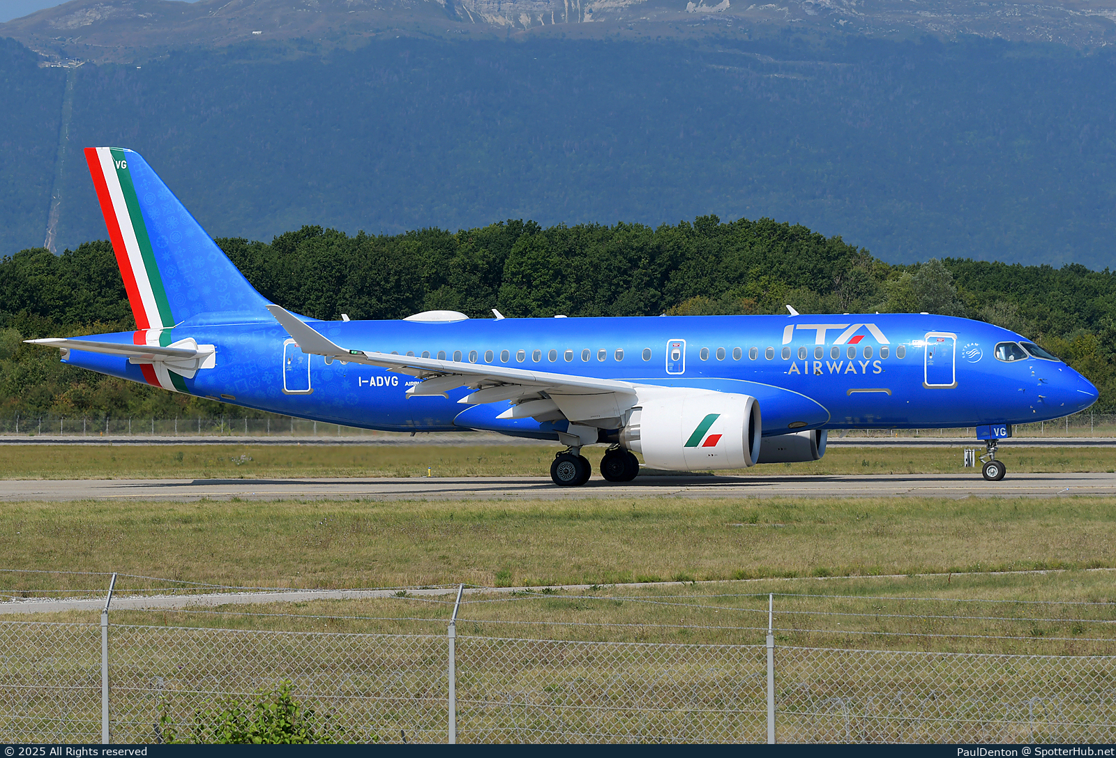 Photo of I-ADVG - Airbus A220-100 operated by ITA Airways