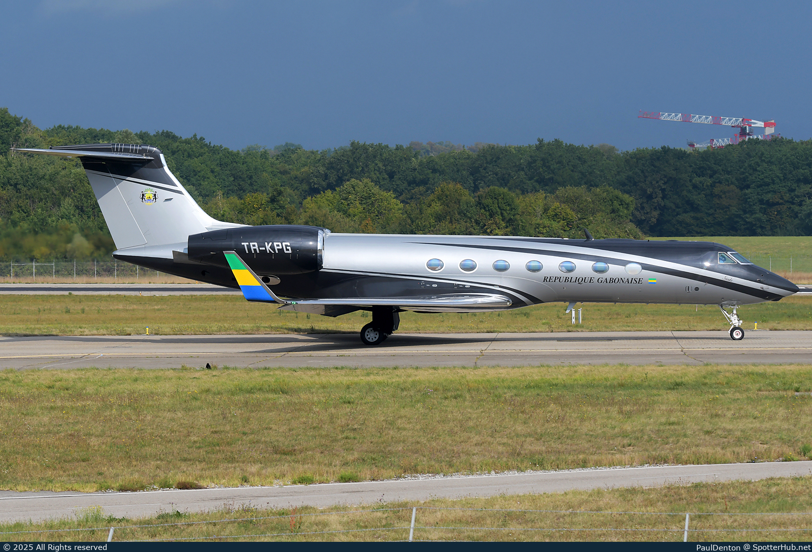 Photo of TR-KPG - Gulfstream GV-SP (G550) operated by Government of Gabon