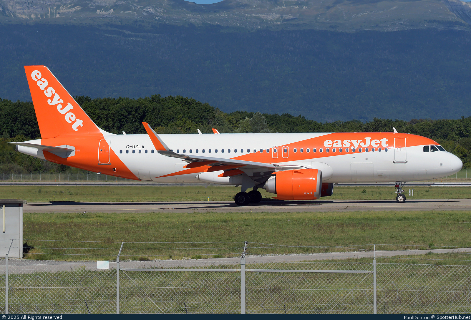 Photo of G-UZLA - Airbus A320-251N operated by easyJet