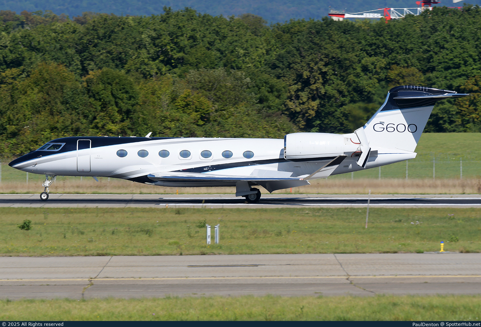 Photo of I-WATT - Gulfstream G600 operated by Leader Servizi Aerei