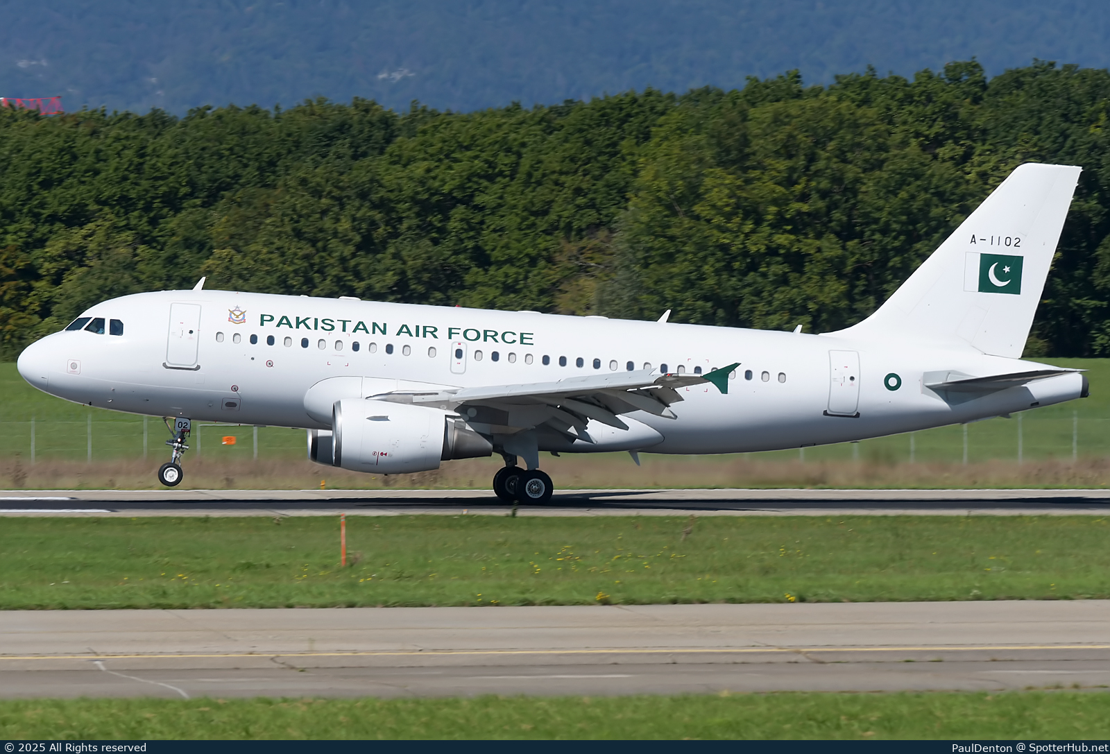 Photo of A-1102 - Airbus A319-112 operated by Pakistan Air Force