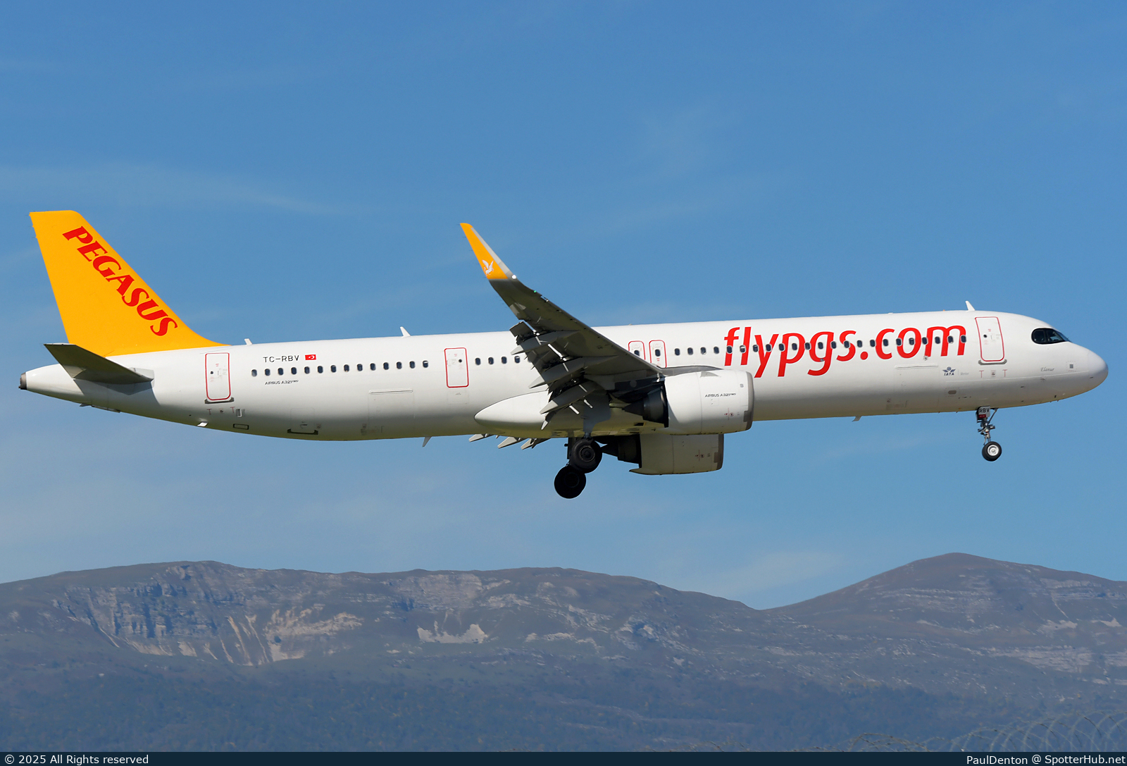 Photo of TC-RBV - Airbus A321-251NX operated by Pegasus Airlines