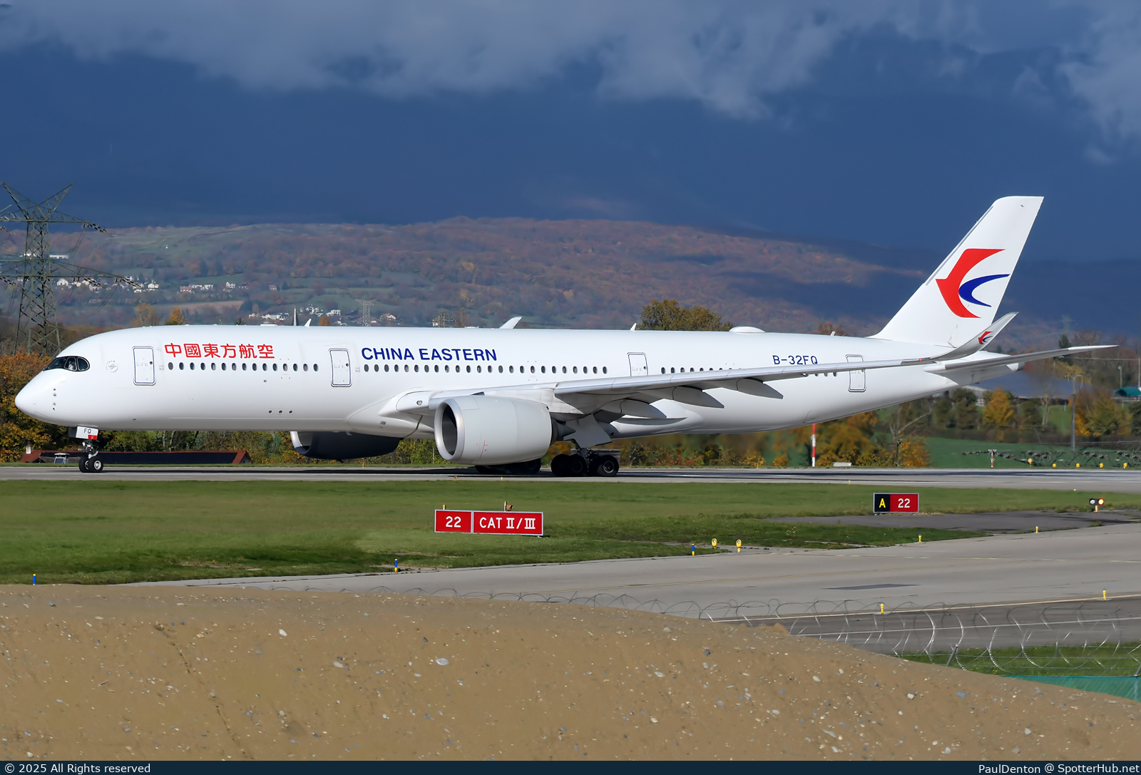 Photo of B-32FQ - Airbus A350-941 operated by China Eastern Airlines