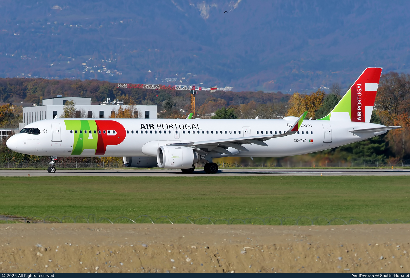 Photo of CS-TXG - Airbus A321-251NX operated by TAP Air Portugal