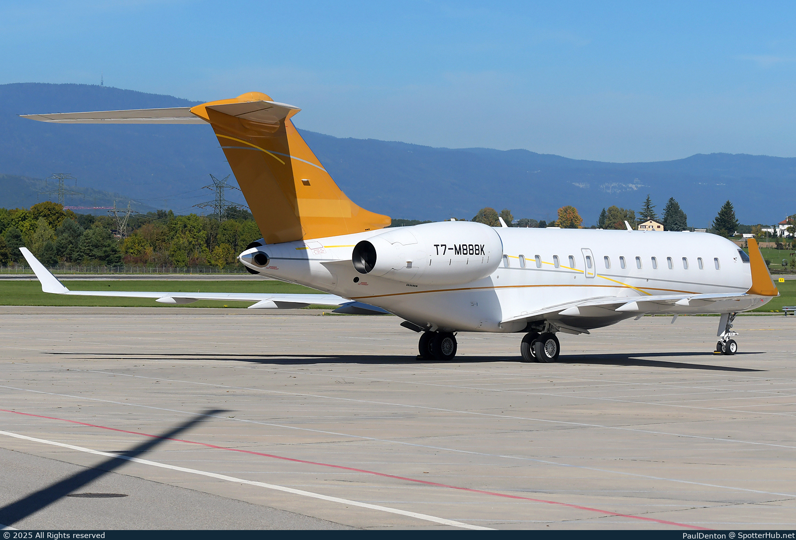 Photo of T7-M888K - Bombardier Global 5000 operated by Empire Aviation