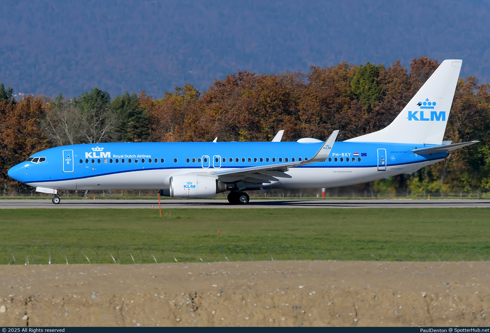 Photo of PH-BXY - Boeing 737-8K2 operated by KLM Royal Dutch Airlines