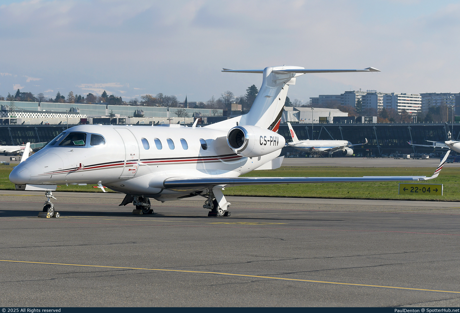 Photo of CS-PHV - Embraer Phenom 300 operated by NetJets Europe