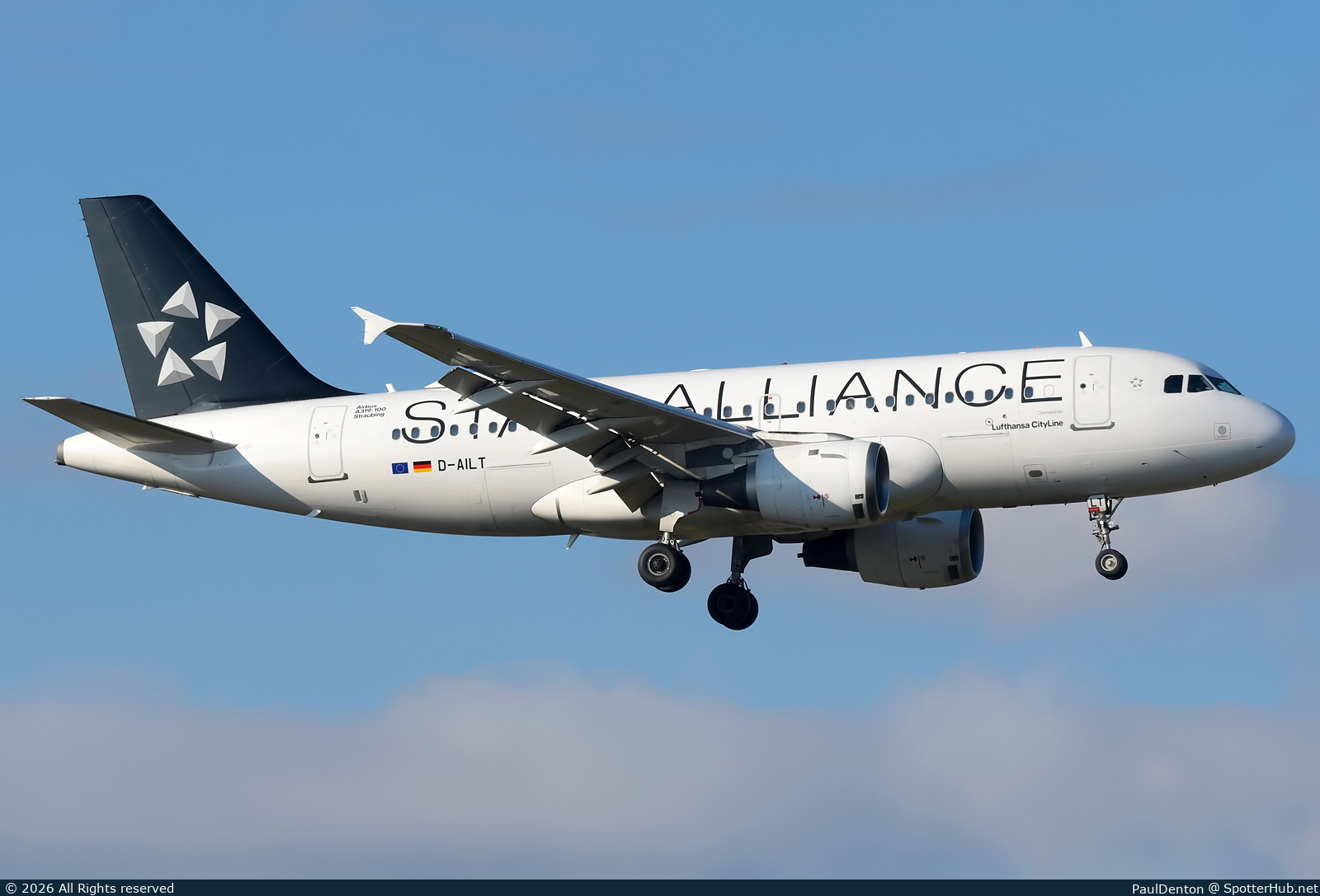 Photo of D-AILT - Airbus A319-114 operated by Lufthansa CityLine