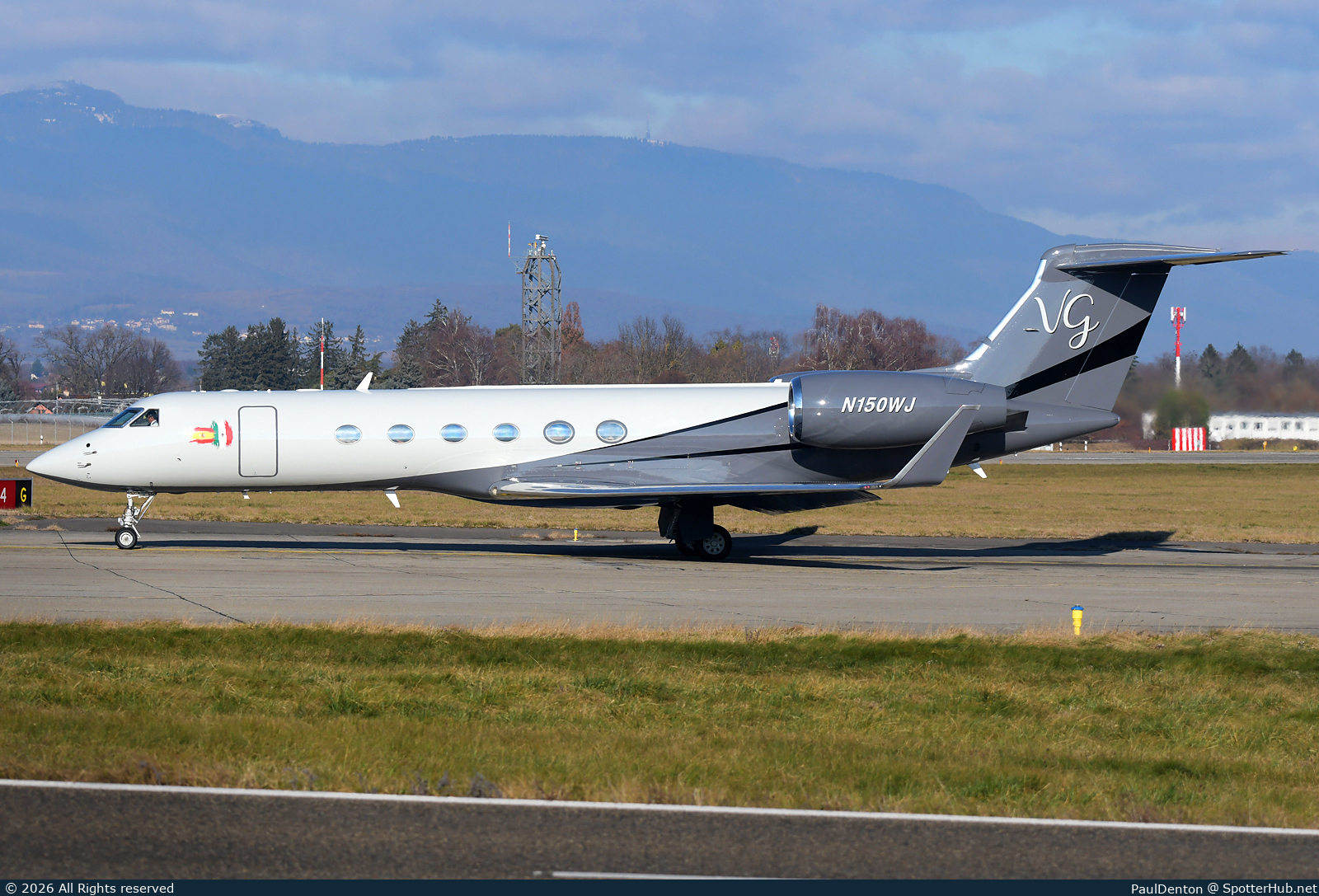 Photo of N150WJ - Gulfstream GV operated by Abanca
