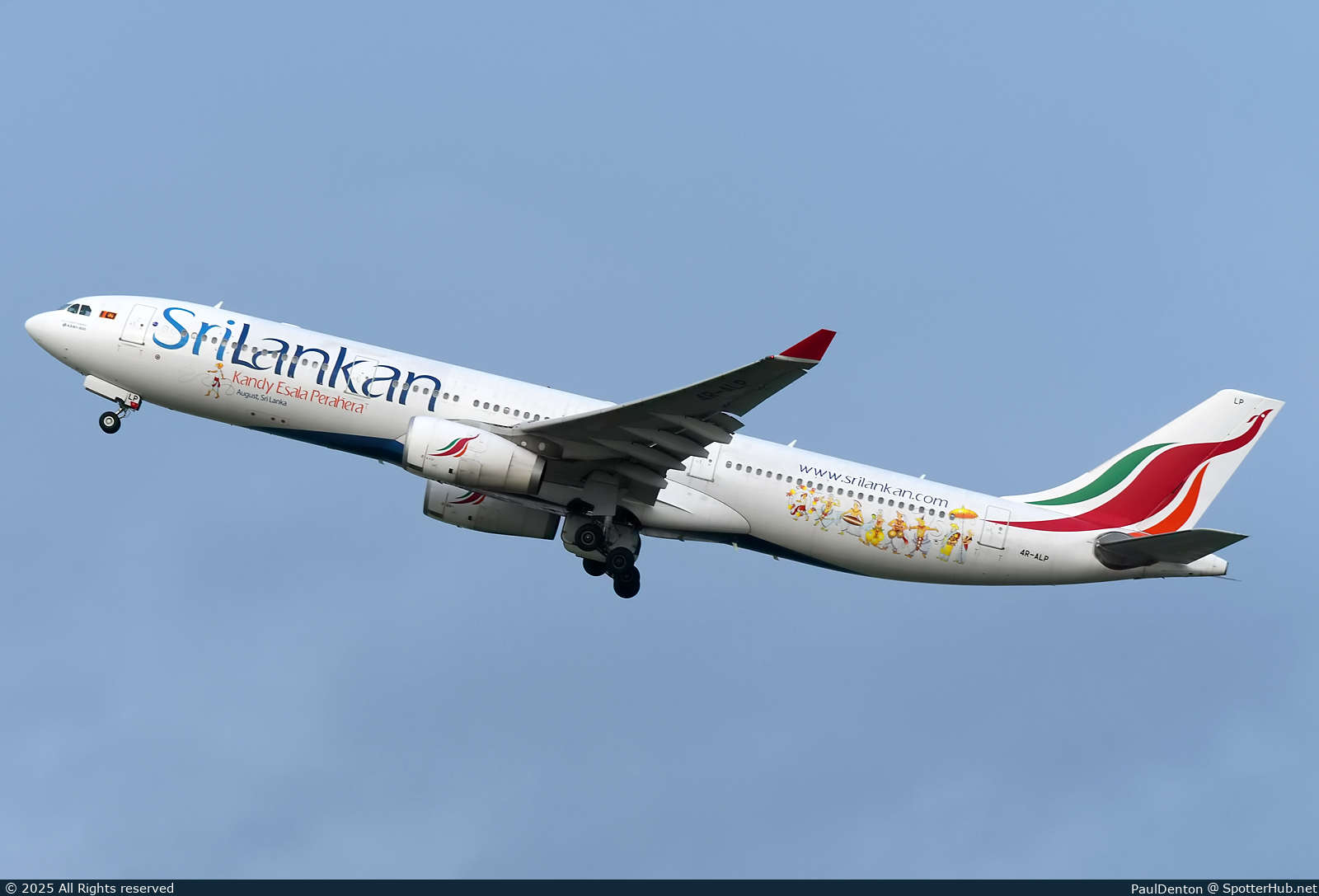 Photo of 4R-ALP - Airbus A330-343 operated by SriLankan Airlines