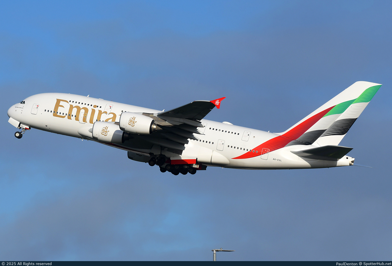 Photo of A6-EOL - Airbus A380-861 operated by Emirates