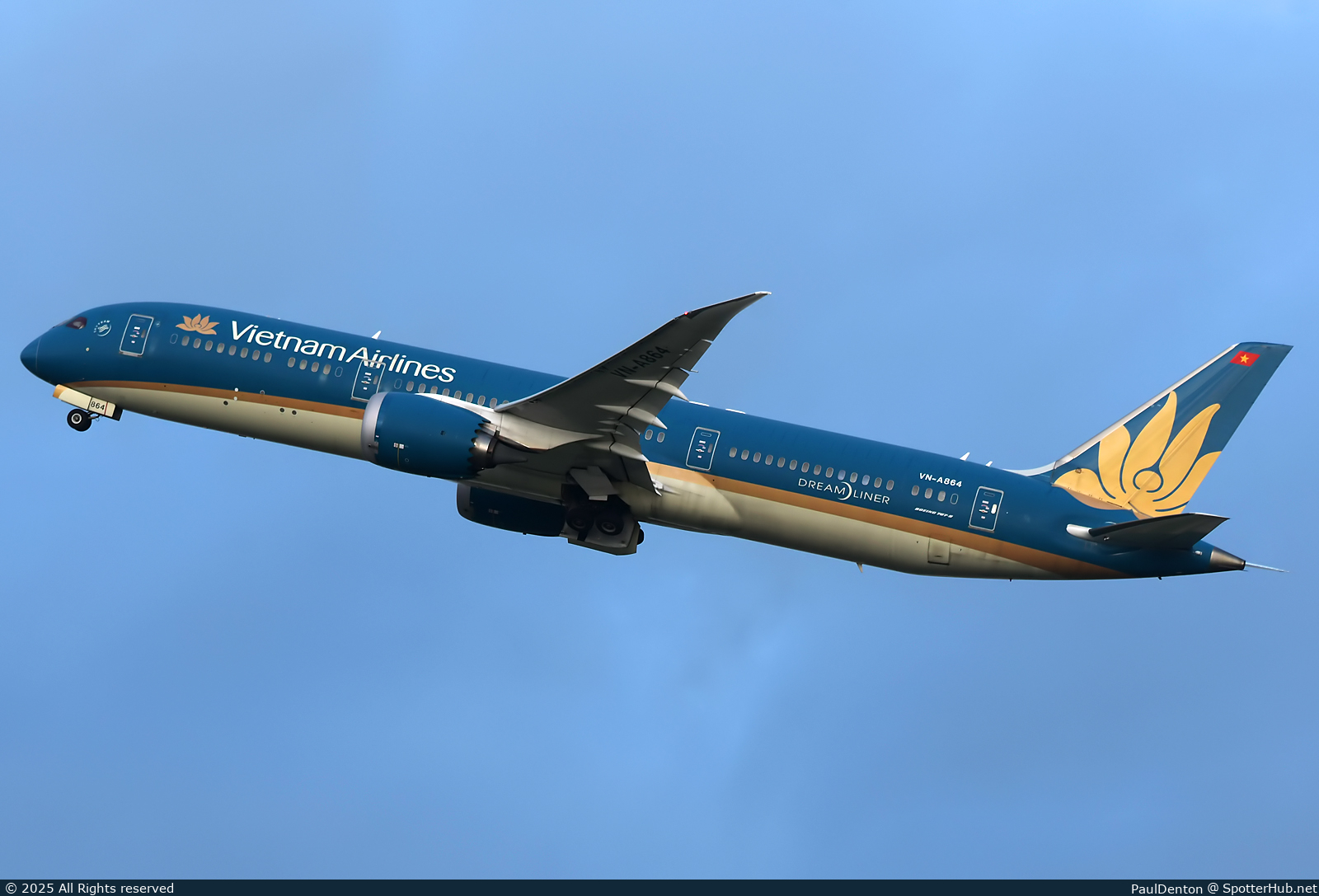 Photo of VN-A864 - Boeing 787-9 Dreamliner operated by Vietnam Airlines