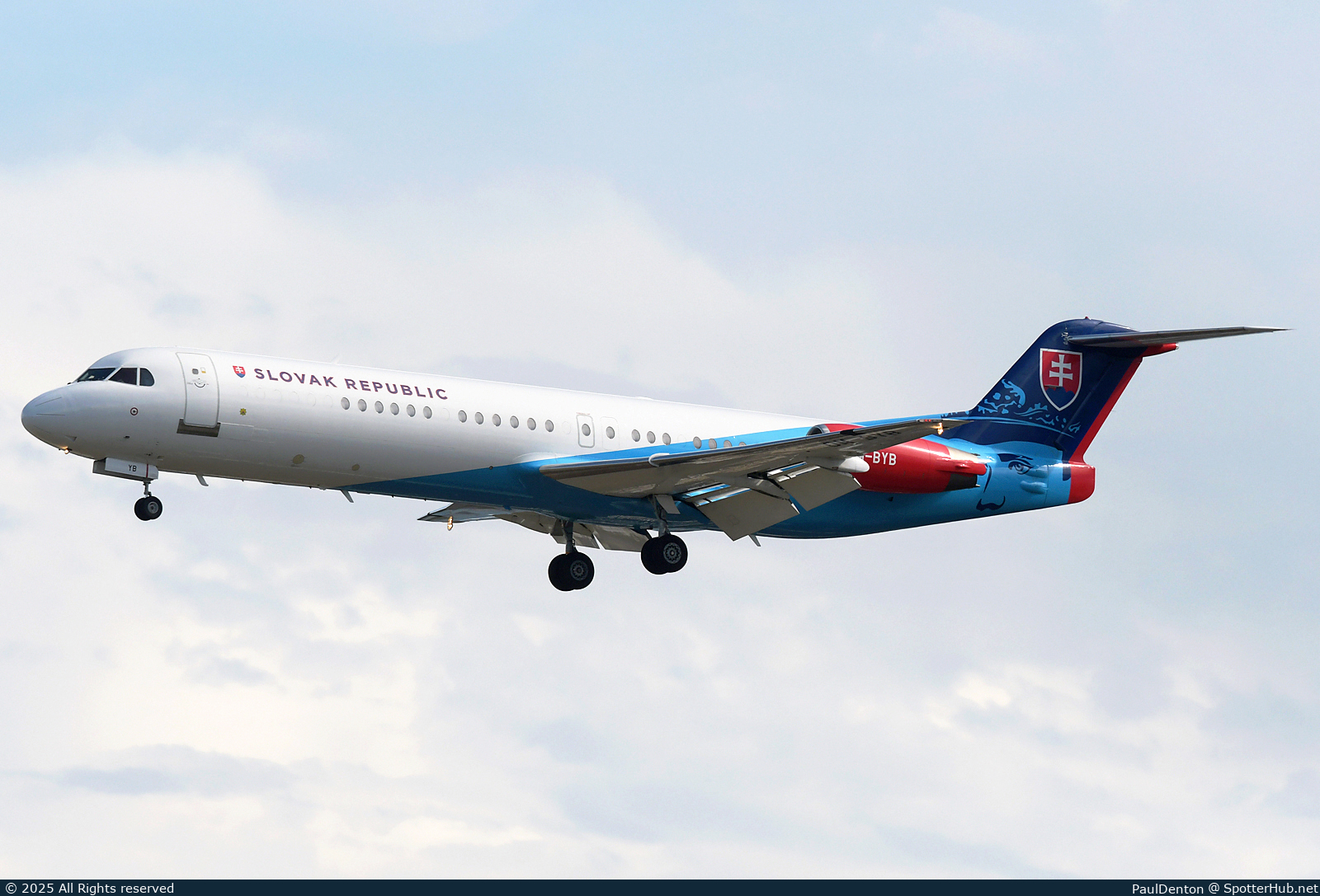 Photo of OM-BYB - Fokker 100 operated by Government of Slovakia