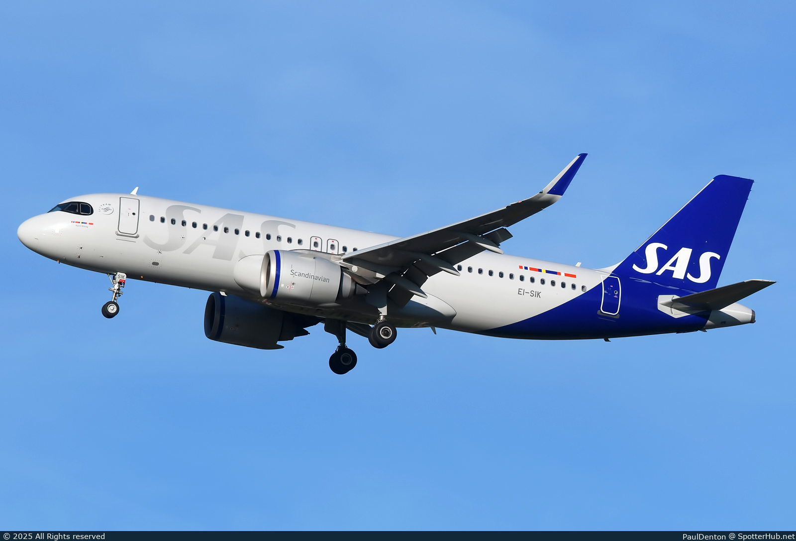 Photo of EI-SIK - Airbus A320-251N operated by SAS Connect