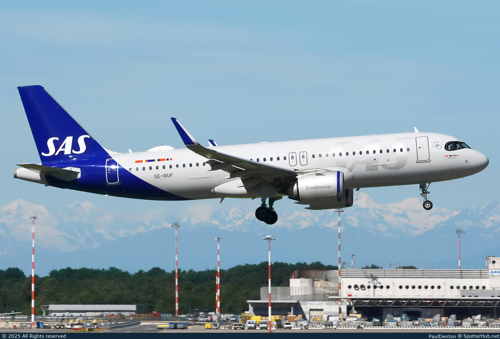 Photo of SE-RUF - Airbus A320-251N operated by SAS Scandinavian Airlines