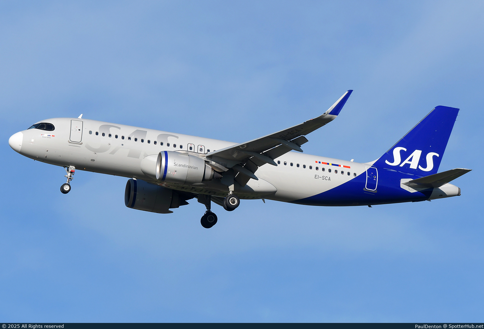 Photo of EI-SCA - Airbus A320-251N operated by SAS Connect