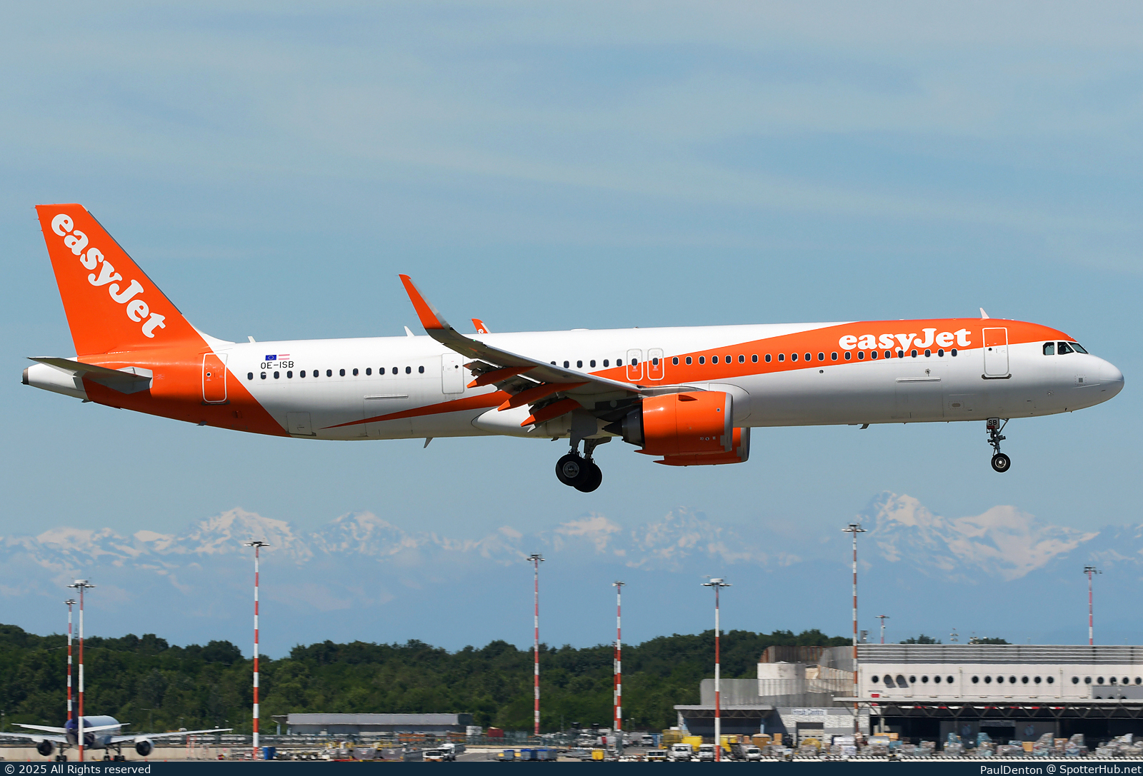 Photo of OE-ISB - Airbus A321-251NX operated by easyJet Europe
