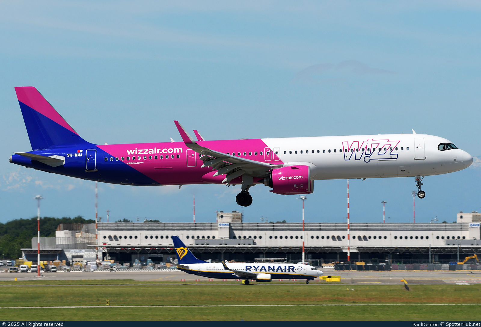 Photo of 9H-WMA - Airbus A321-271NX operated by Wizz Air Malta