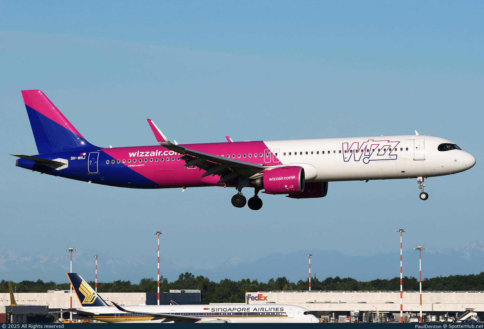 Photo of 9H-WNJ - Airbus A321-271NX operated by Wizz Air Malta